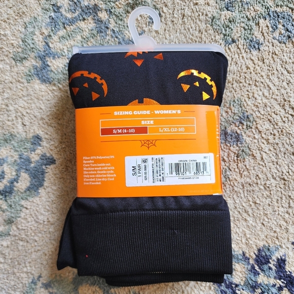 NWT Hyde & Eek! Seamless Fleece Lined Halloween Jack-O-Lantern Black Leggings - Picture 2 of 4